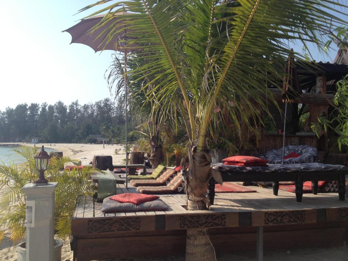 Phangan Cove Beach Resort スリタヌ エクステリア 写真