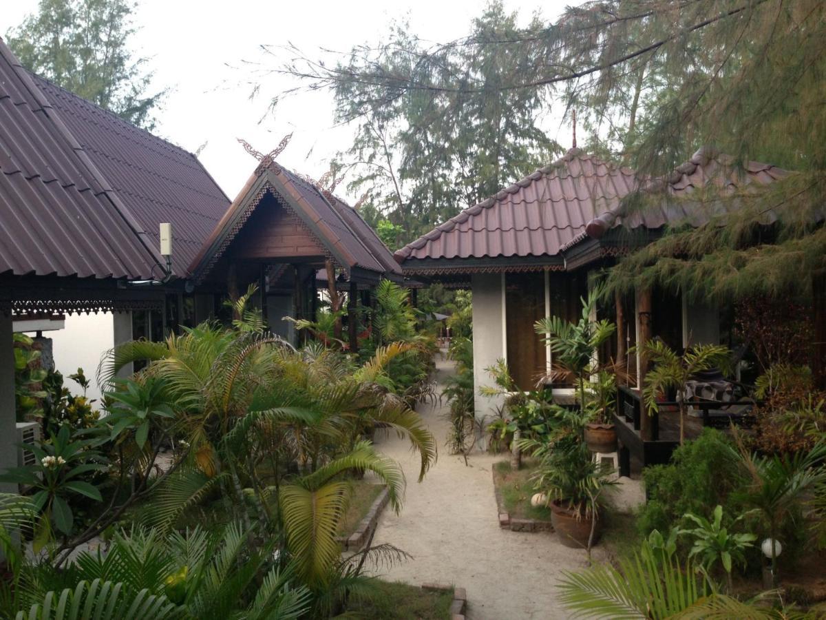 Phangan Cove Beach Resort スリタヌ エクステリア 写真