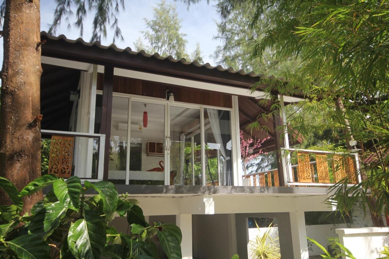 Phangan Cove Beach Resort スリタヌ エクステリア 写真